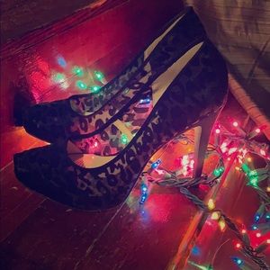 Jessica Simpson high heels